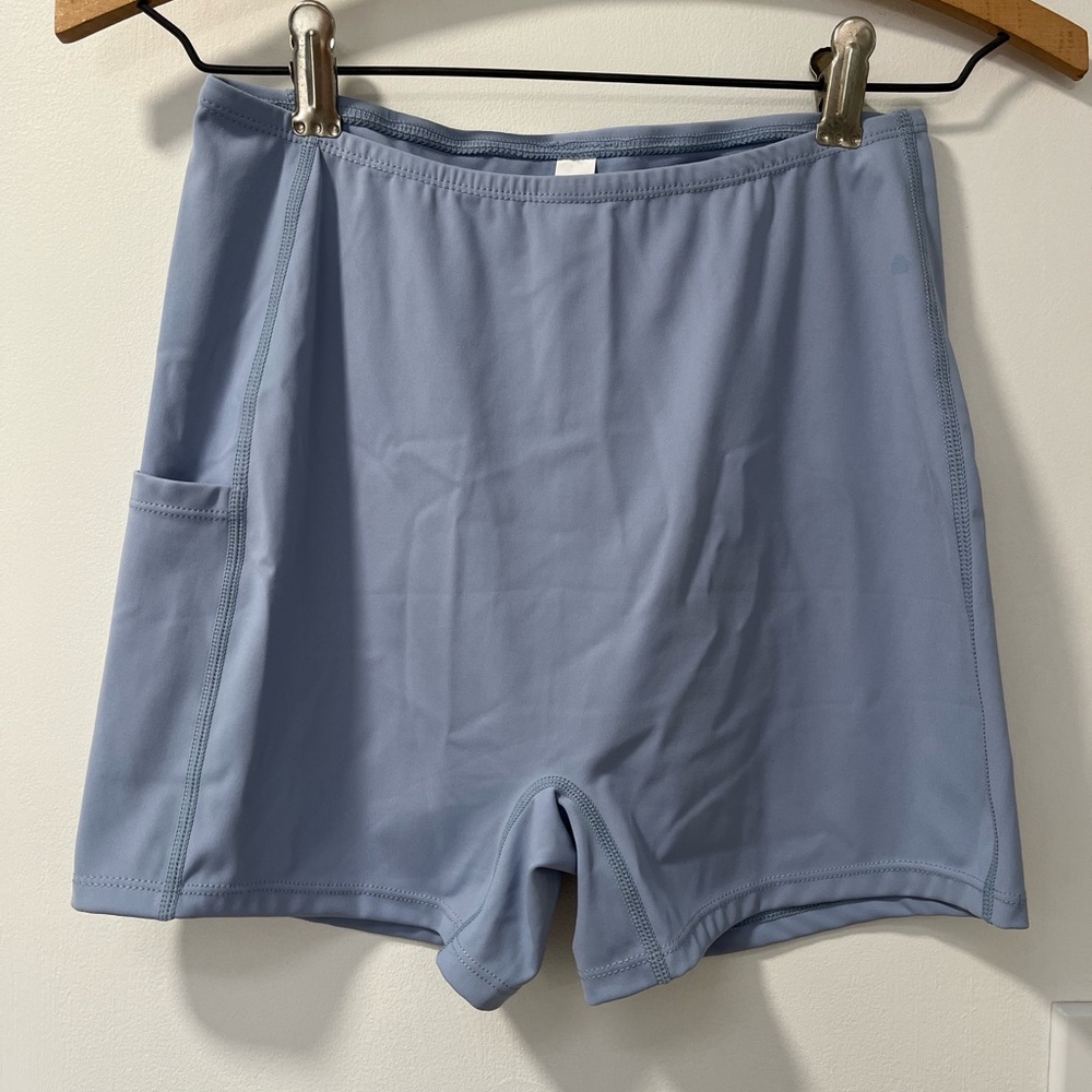 Halara Women’s SoftlyZero™ Airy High Waisted Pocket Cool Touch Yoga Shorts Small